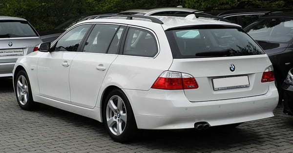 Knocks from around the pulley, tension rollers and multi-ribbed belt in BMW - how to fix it?